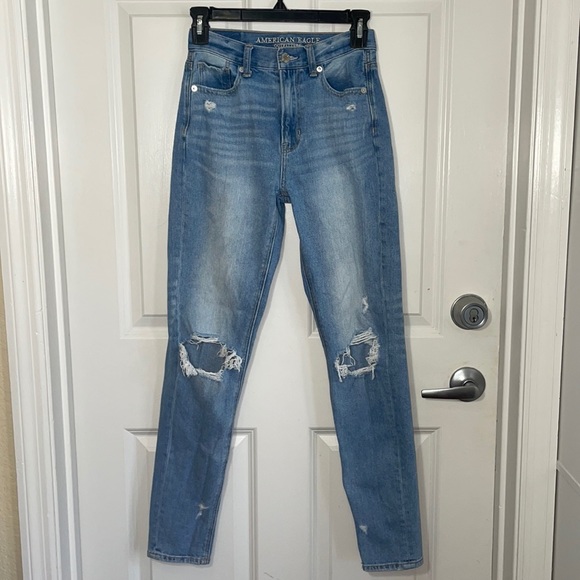 American Eagle Distressed Mom Jeans Size 00 - Picture 8 of 9